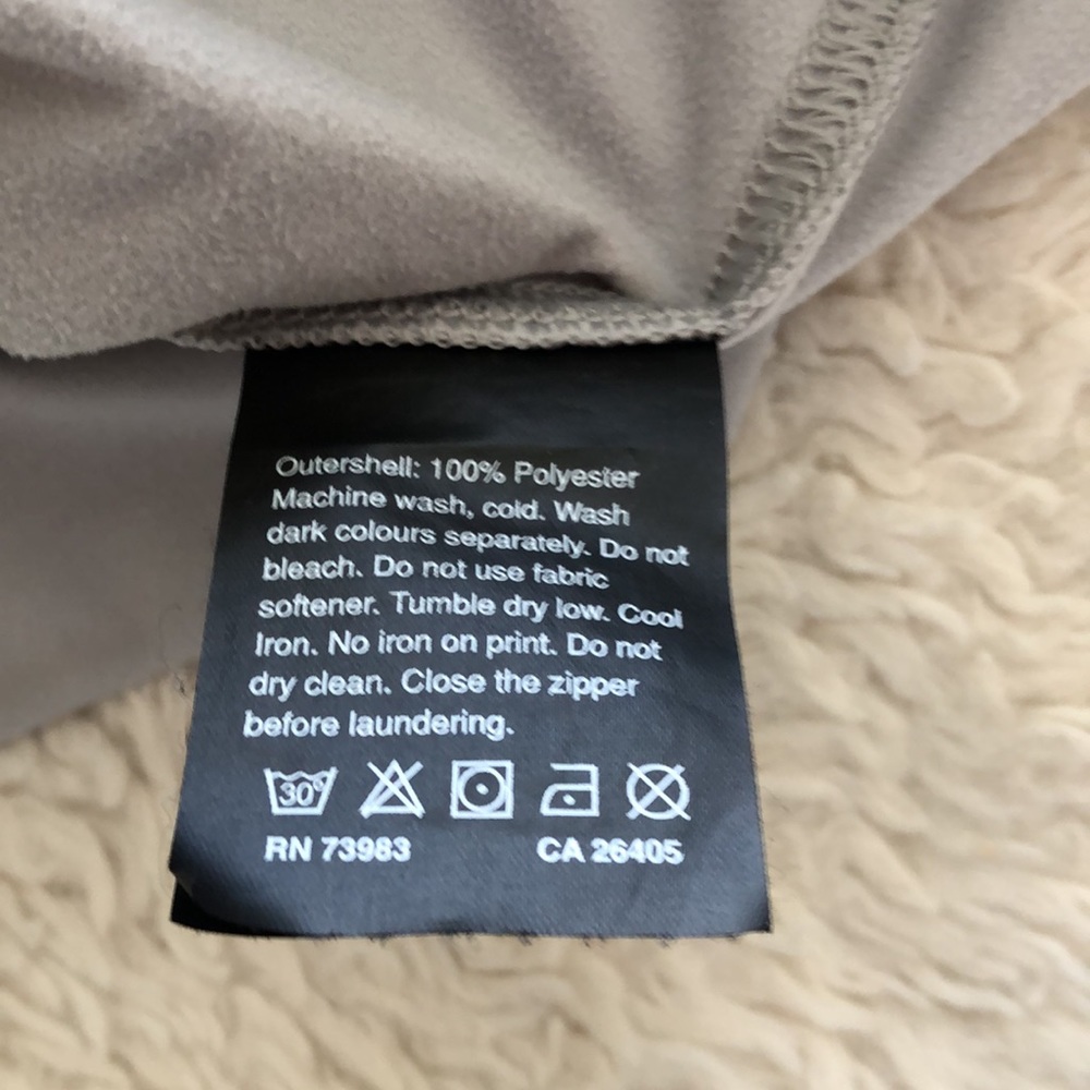 HELLY HANSEN light weight zipper jacket - Picture 4 of 8